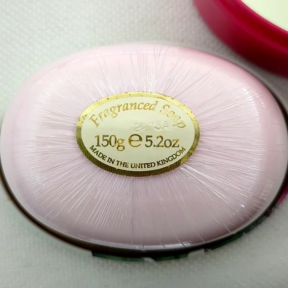 Bronnley Fine English Rose Bath Guest Soap NEW hostess gift tin 5.2 oz - Picture 4 of 6